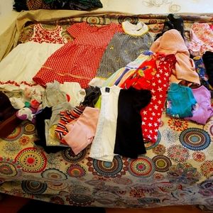 Bag of T3 clothing in good condition